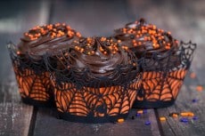 Dark chocolate Halloween cupcakes