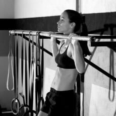 Crossfit toes to bar woman pull-ups 2 bars workout