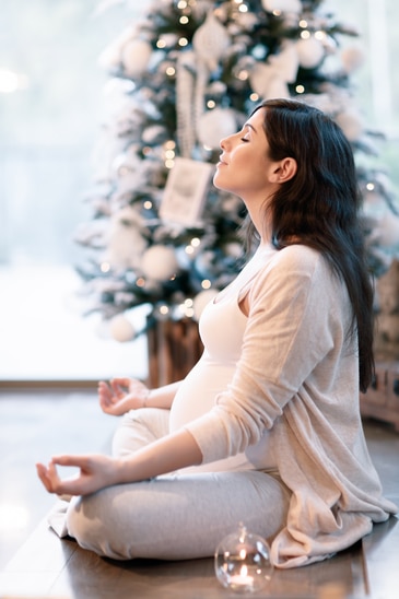 photodune-14078878-pregnant-woman-meditating-xs