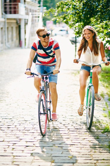 photodune-7861408-cycling-in-the-park-xs